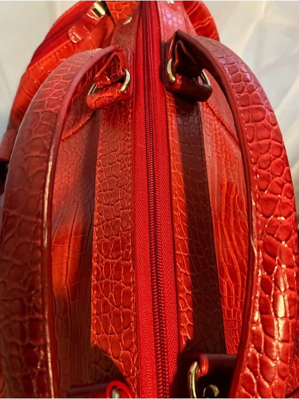 Red Crocodile Embossed Bath & Body Works Collectors Edition Luggage Set